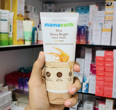 mamaearth dewy bright face wash