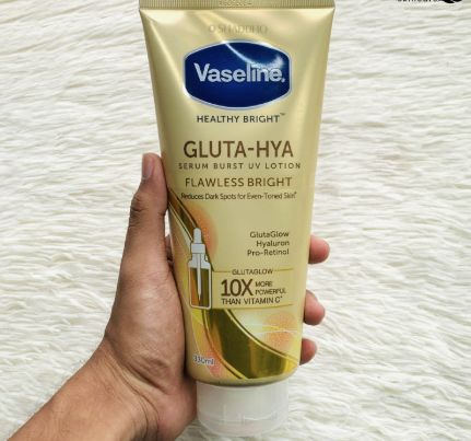 Vaseline Gluta Hya Flawless Glow Serum in Lotion 200ml